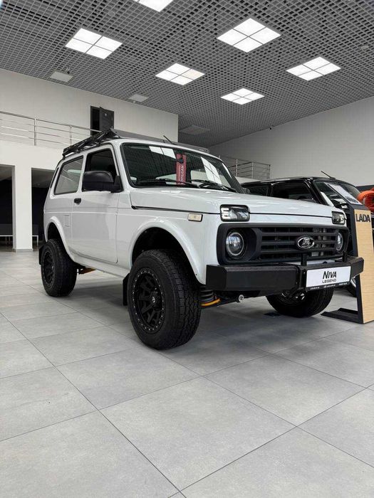 LADA Niva Legend