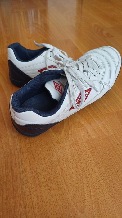 Футболни обувки UMBRO (стоножки за футзал)
