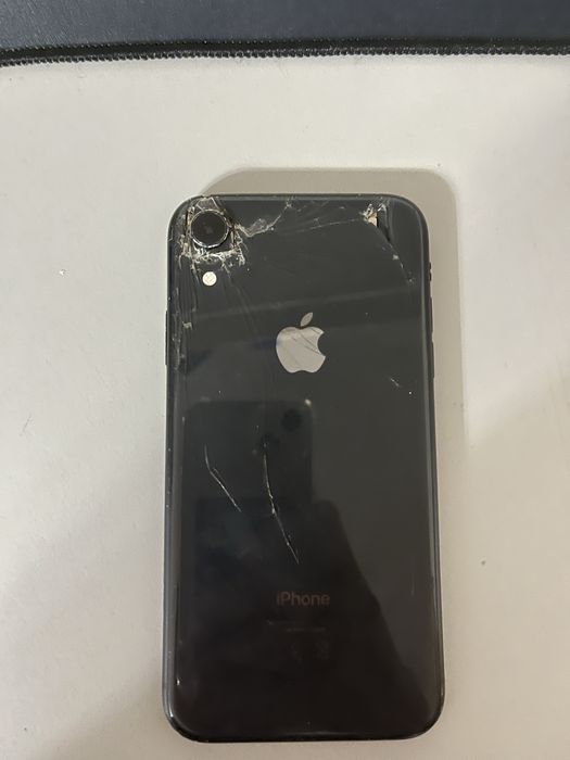 Iphone xr 64gb все работает