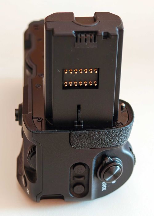 Sony A7III vertical grip - ca nou