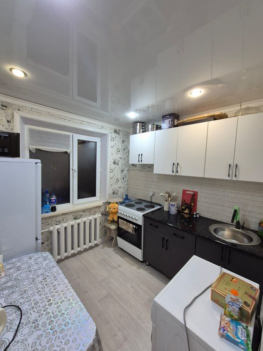 Продам 1 Комнатную Крыша профлистом