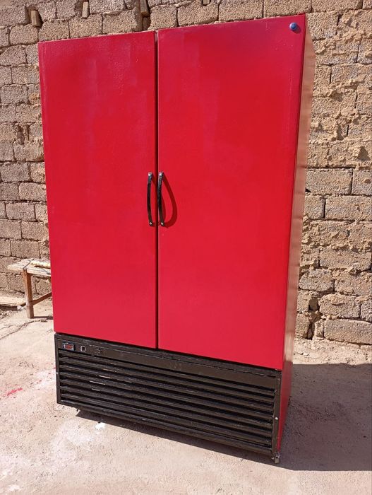 Холодильник, большой