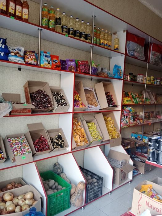 Magazin va apteka uchun polka  sotiladi holati yaxshi narxi 7million