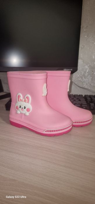 Продам резиновые сапоги