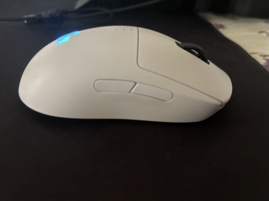Logitech G Pro Wireless - бяла - отлично сьстояние