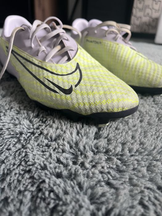 ghete fotbal nike phantom sx