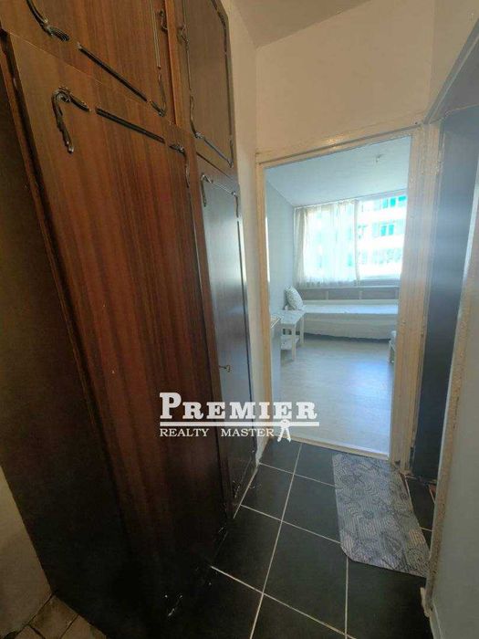 Продава се Едностаен апартамент в Бургас, Акациите - 23 кв.м за 1522 €/кв.м - Снимка #3