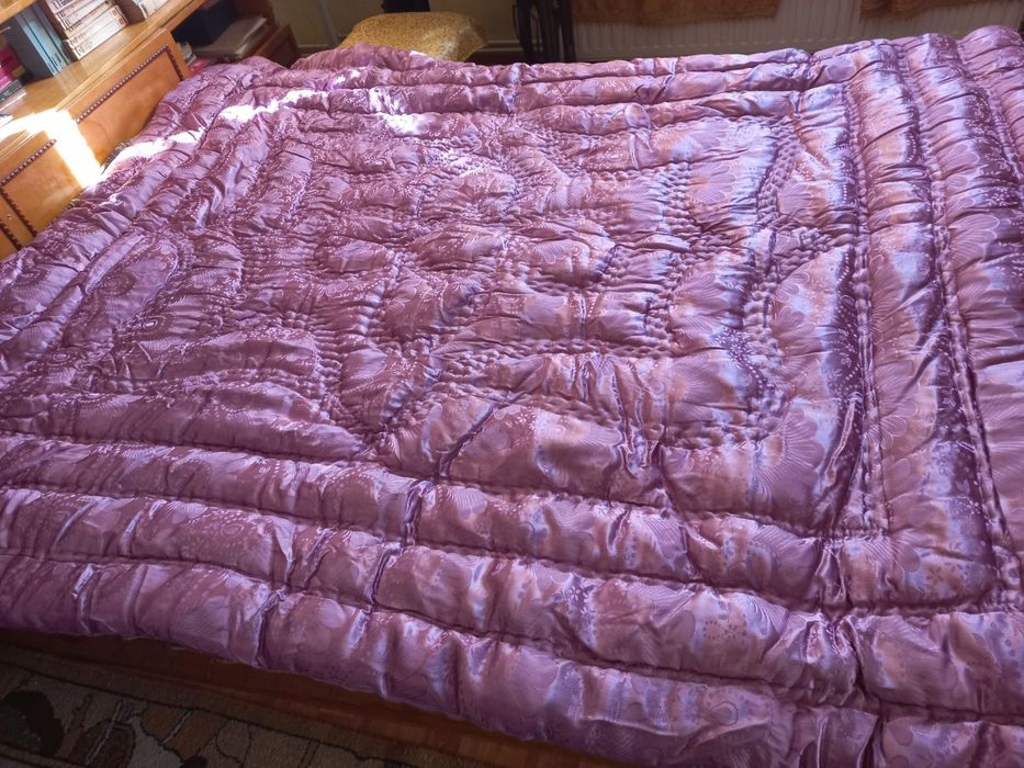 Plapuma din mătase cu lâna! Sunt noi! Avem 3 bucati la fel