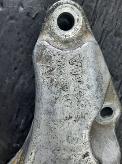 suport cutie viteze  vw touran jetta golf 5 audi a3 8p 2.0 tdi  1k0199117