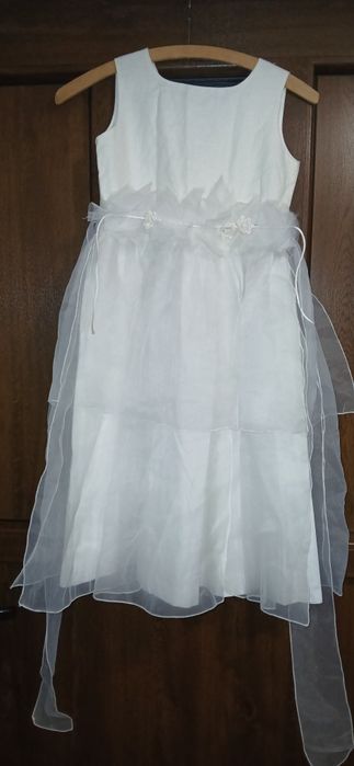 Rochite pt fetite pt prima impartasanie