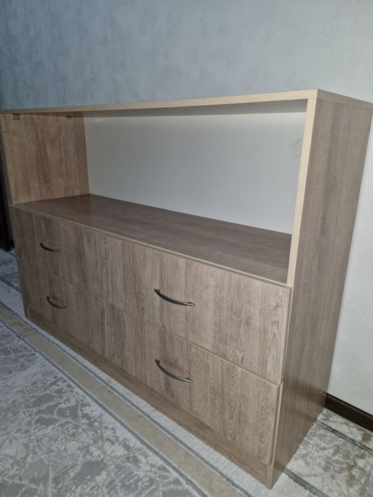 Тумба,4 выдвижных ящика