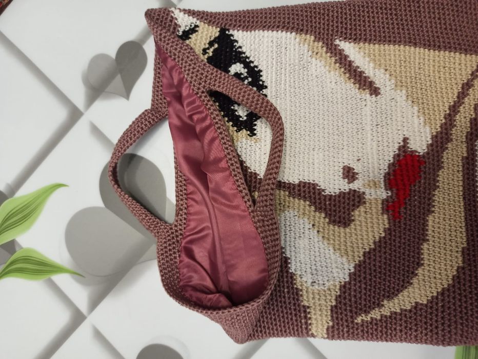 Сумка вязаная, девушка в шляпе