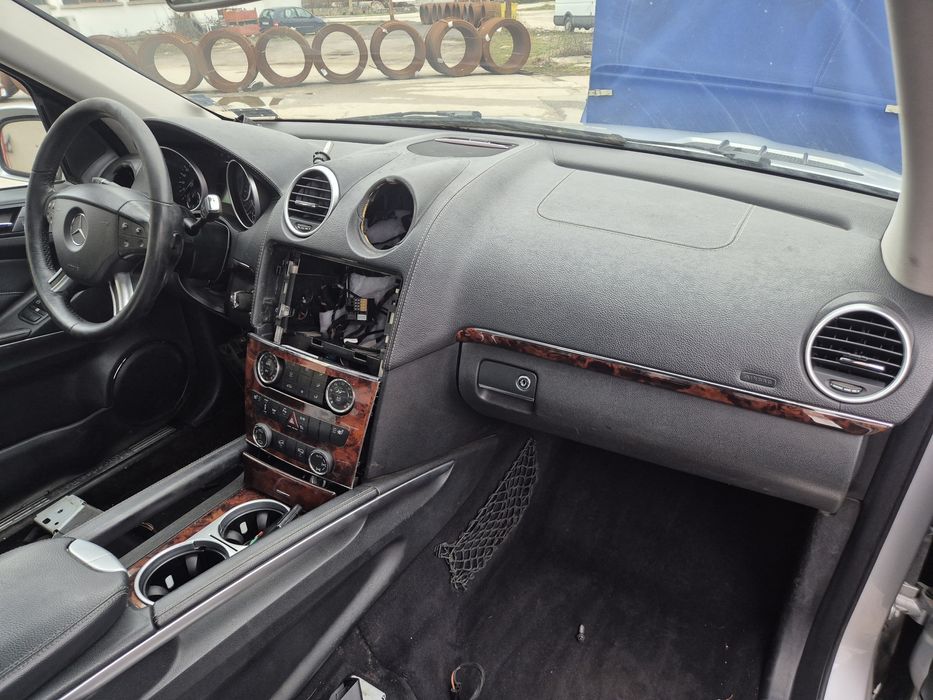 Кожено табло Мерцедес ГЛ Х164 черно арматурно табло Mercedes GL X164