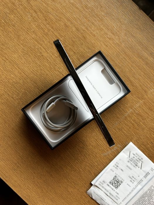 Продавам Iphone 12pro