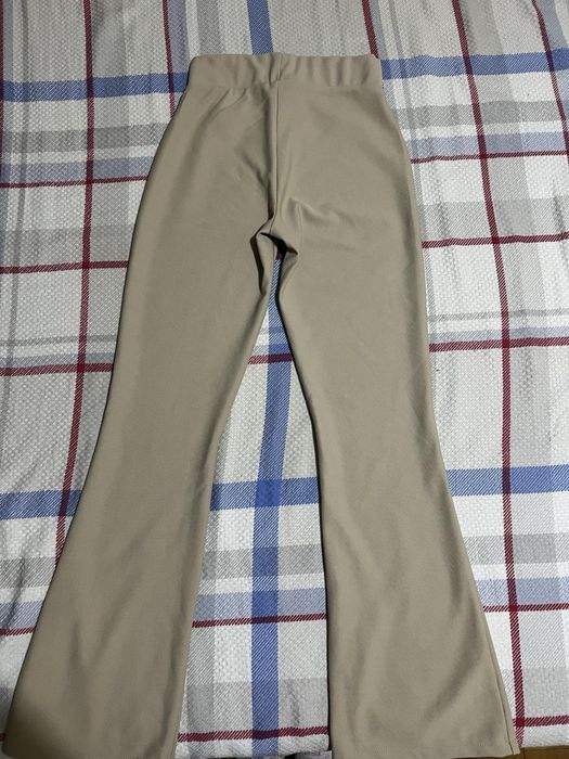 Бежави дамски панталони - размер XS