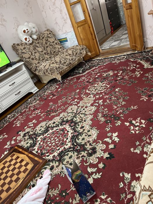Продам ковер недорого
