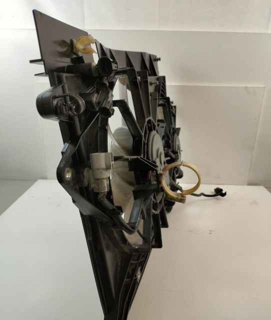 Electroventilator Racire 2.0 d mf422750 Toyota Avensis T27 II seria