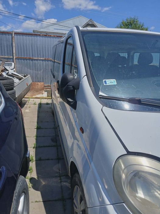 Opel vivaro  8locuri