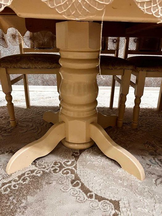 Стол гостинный со стульями