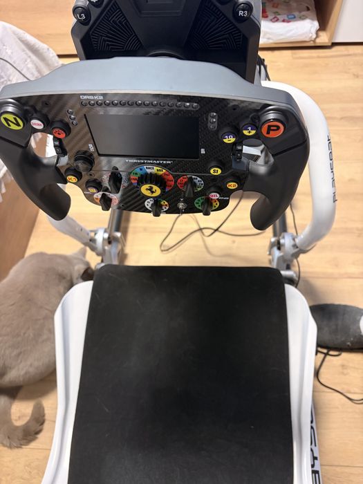 Thrustmaster T598-P с волан Ferrari SF1000 и Playseat f1