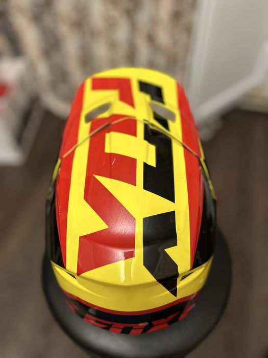 Шлем Fox Racing V1 Mako