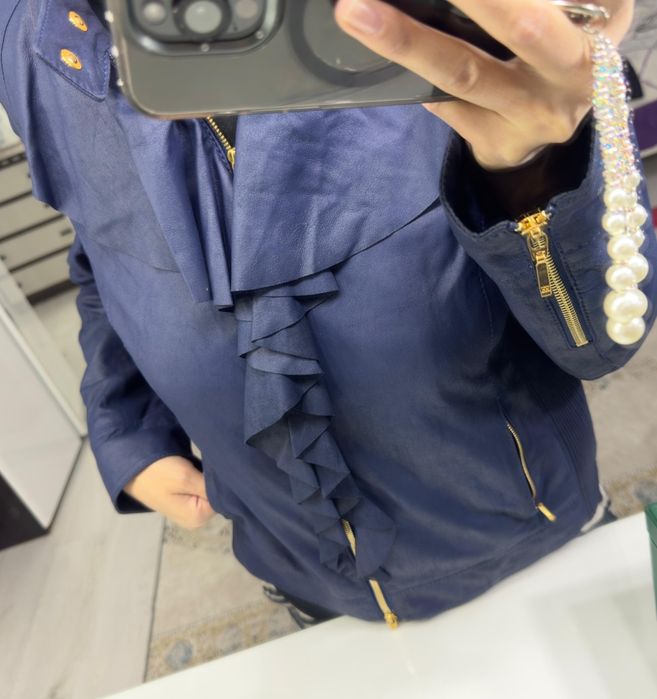 Продам фирменную куртку Escada