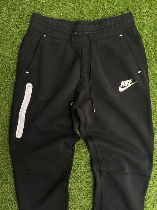 Дамски спортен екип : Nike Fleece Tech M