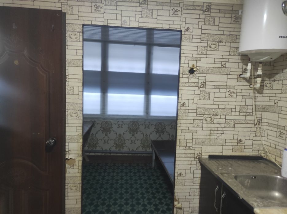 Yangibozor tumani gurlan yolida joylashgan noturar bino sotiladi