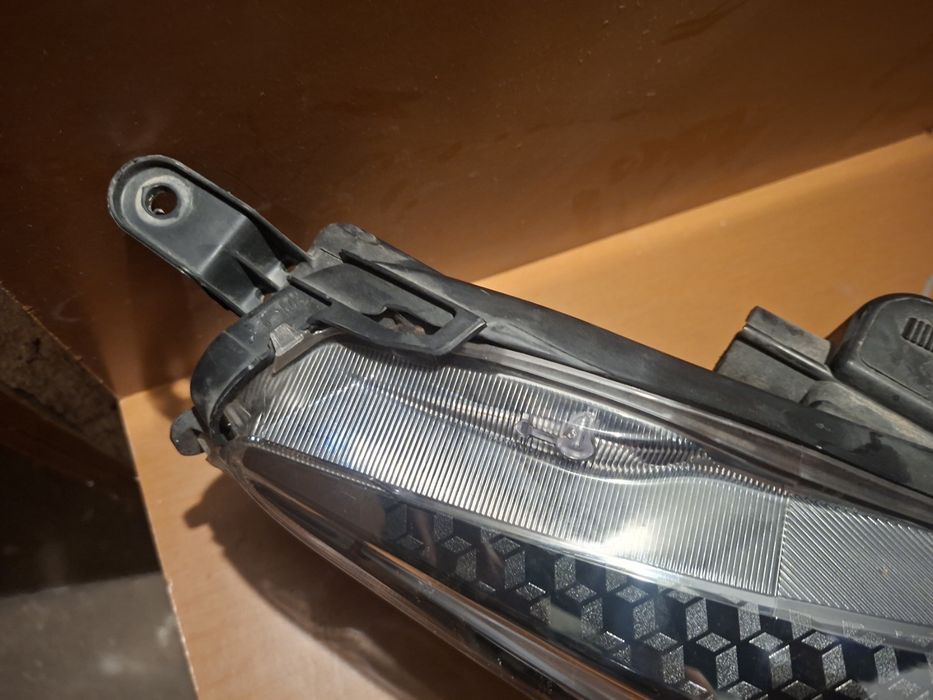 Десен Фар Toyota Yaris 81110-K0081