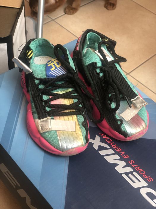 Кроссовки для девочки