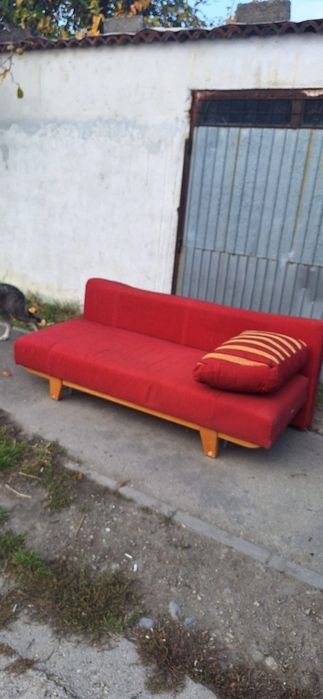 Canapele,paturi,pergole