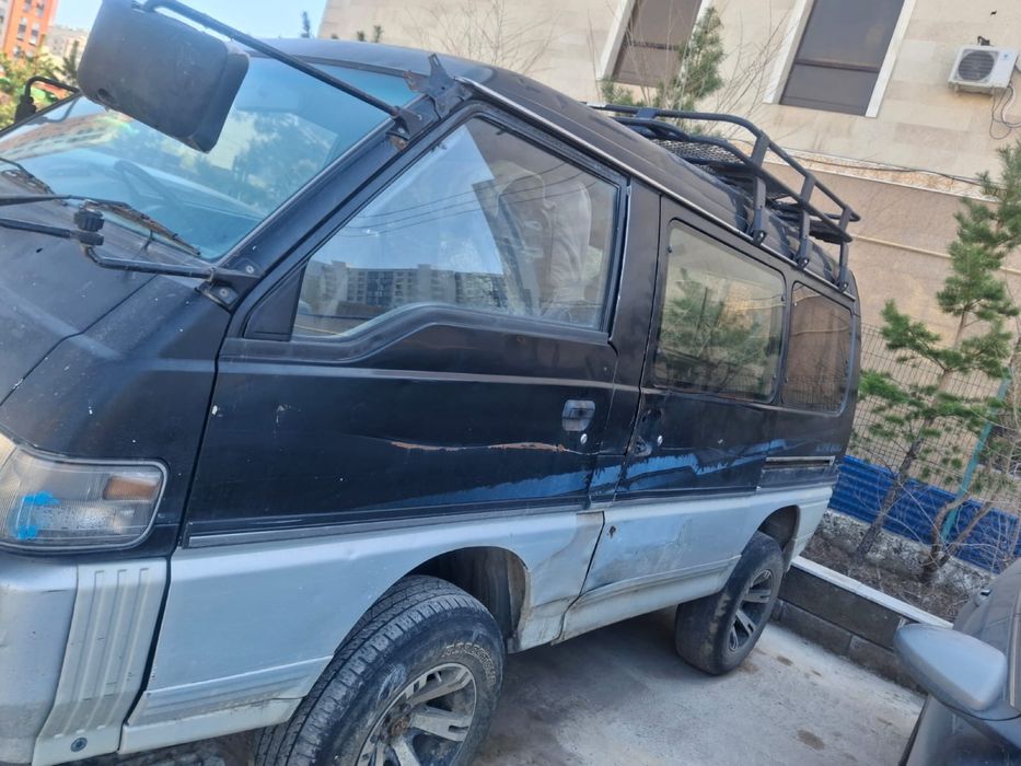 Mitsubishi Delica продам