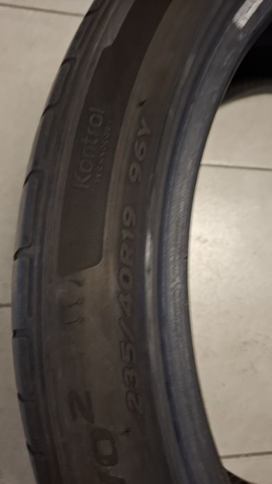 2бр летни гуми Hankook 235 40 19