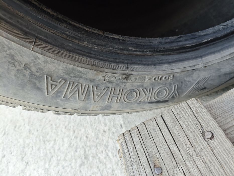 Продам зимние шины 285/50R20