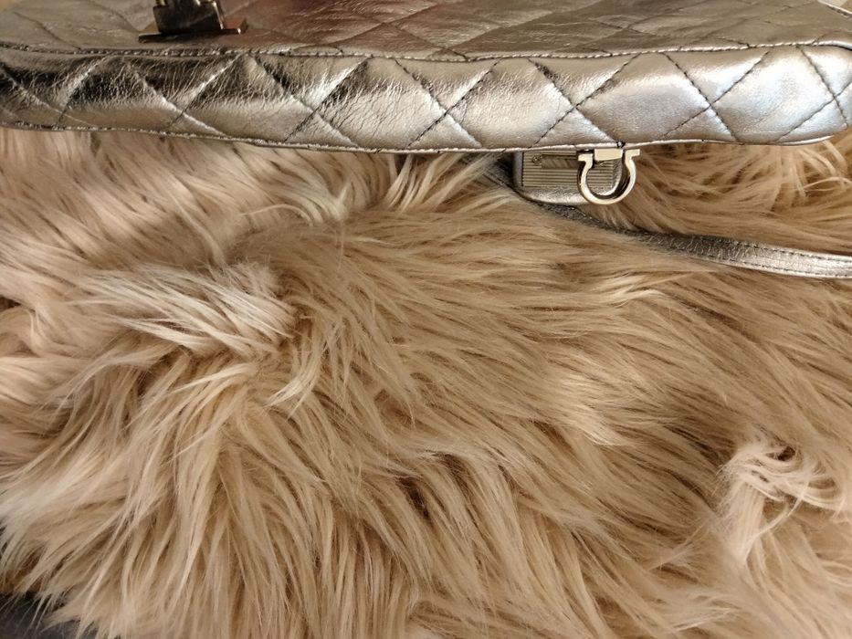 Plic argintiu din piele naturala