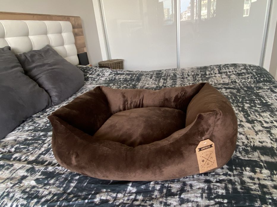 Легло с плюш за животни