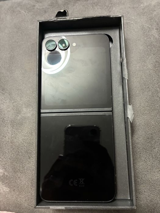 Samsung Galaxy Z Flip7 FE