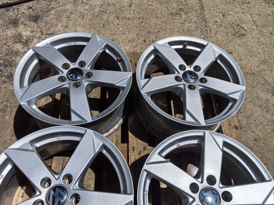 17 цола 5 х 112 мм Фолксваген / АУДИ / Мерцедес - 7,5 Инча / ЕТ 38