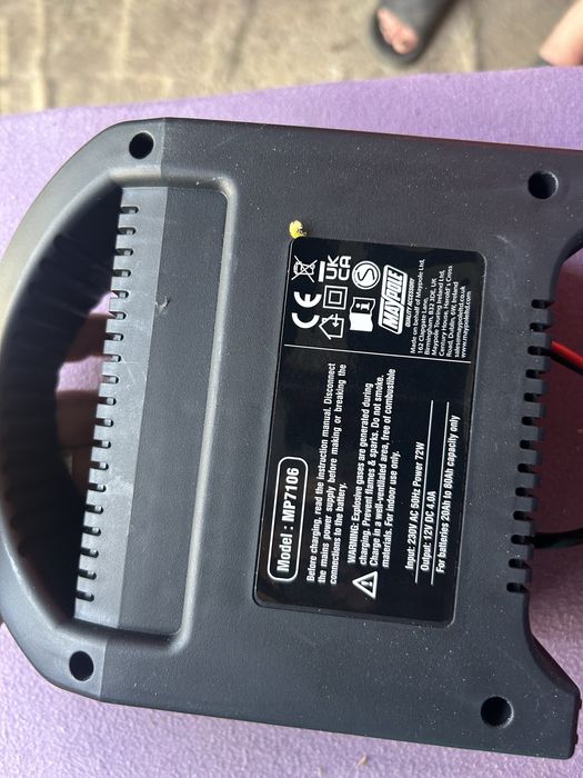 Redresor 12 V ,6 A nou