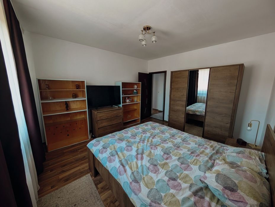 Apartament cu 3 camere de închiriat  pe 2 niveluri, pet friendly