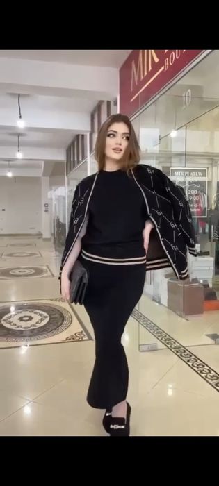 Продам костюм тройка новый размер стандарт