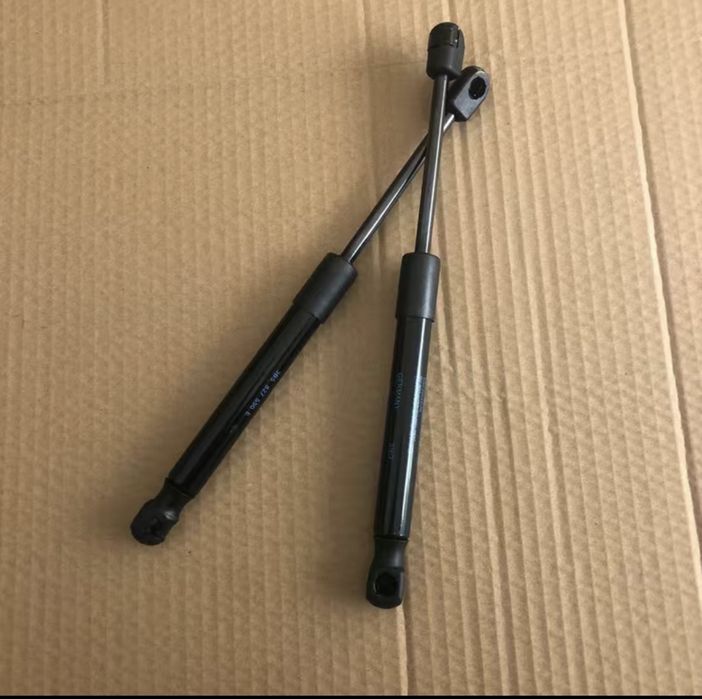 Стойки заднего багажа