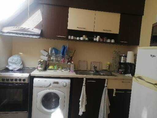 Дава се под наем Двустаен апартамент в Бургас, Братя Миладинови - 50 кв.м за 306 € - Снимка #2