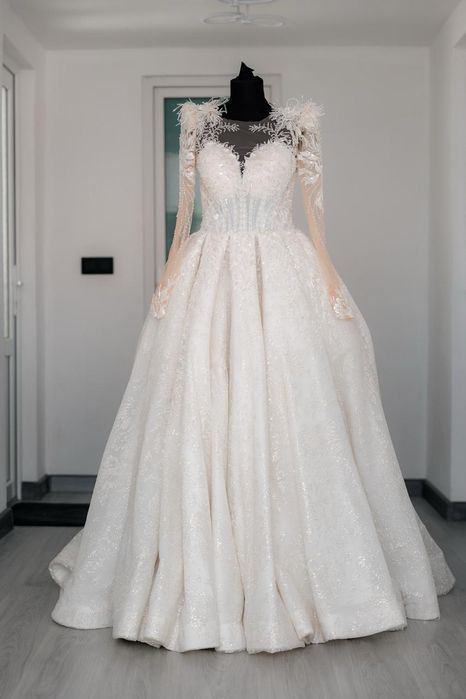 Vand rochie de mireasa