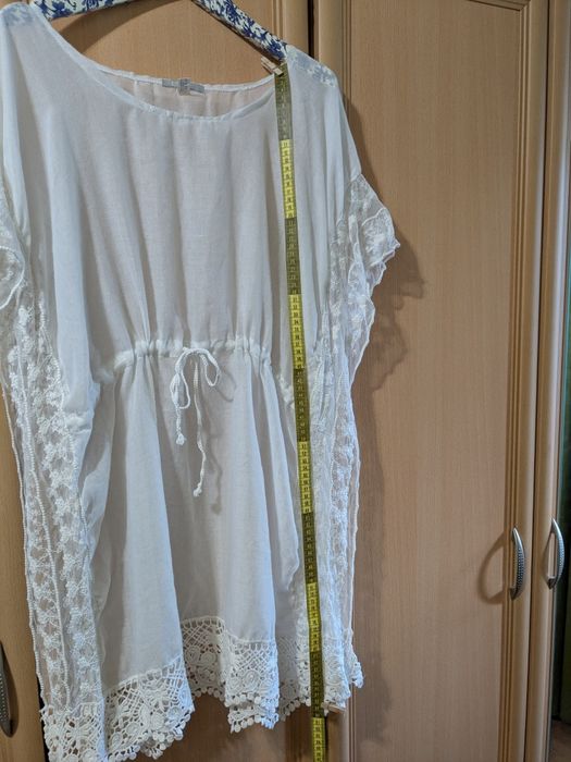 Парео за плаж, много хубаво и в перфектно състояние.