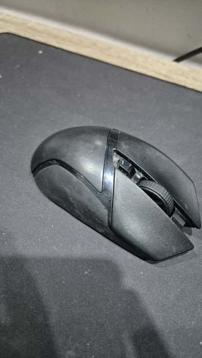 Razer Basilisk X Hyperspeed - Complet funcțional (Uzură estetică)