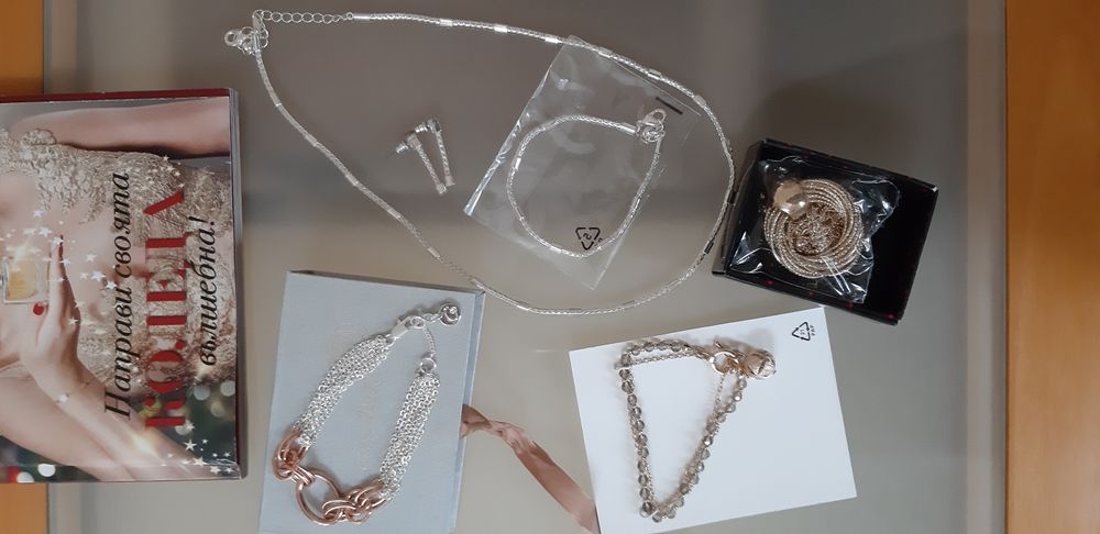 Аvon бижута Avon Lolani