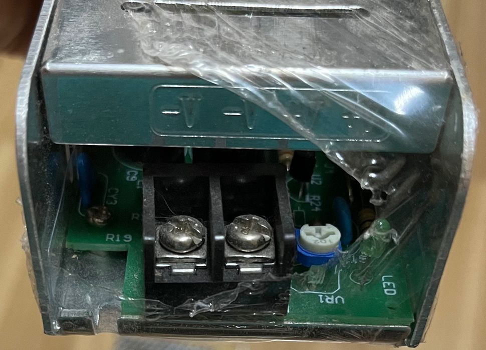 Захранване за светещи табели