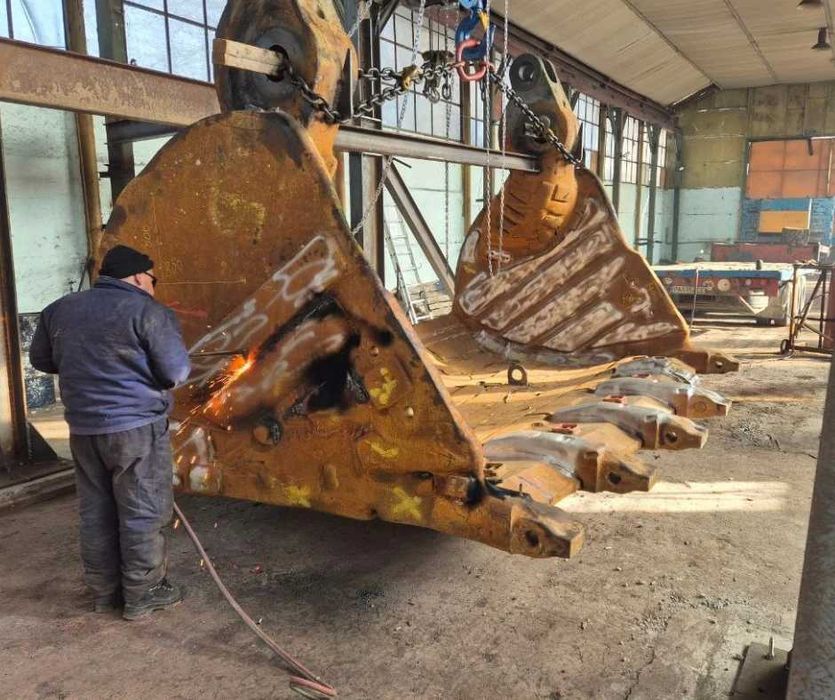 Производство и възстановяване на кофи за багери до 300 тона