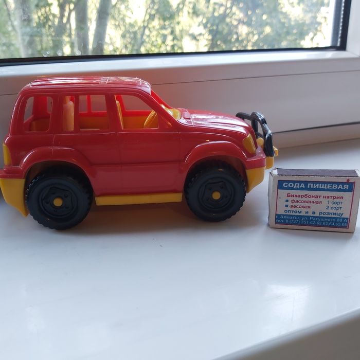 Игрушка машинка Россия